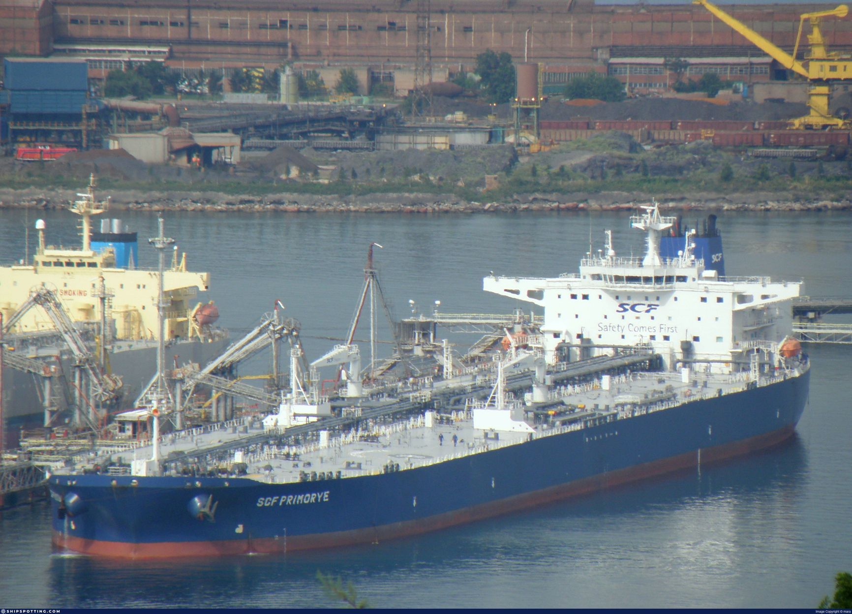 The Sovcomflot tanker Primorye was sanctioned by the U.S. in October 2023 and remained idle, without loading oil, for approximately six months. However, Bloomberg suspects that in June, the tanker secretly transferred its load of Urals oil to another vessel in the Singapore area 